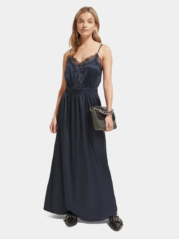 Lace camisole maxi dress Trendy Maxi Dress with Bow