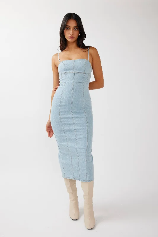 Lenni Denim Midi Dress Light Blue Fashionable High-Neck Midi Dress