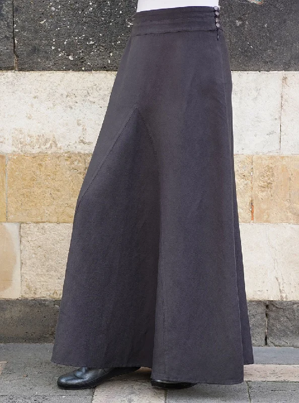 Linen Skirt with Flared Godet pleated skirt texture