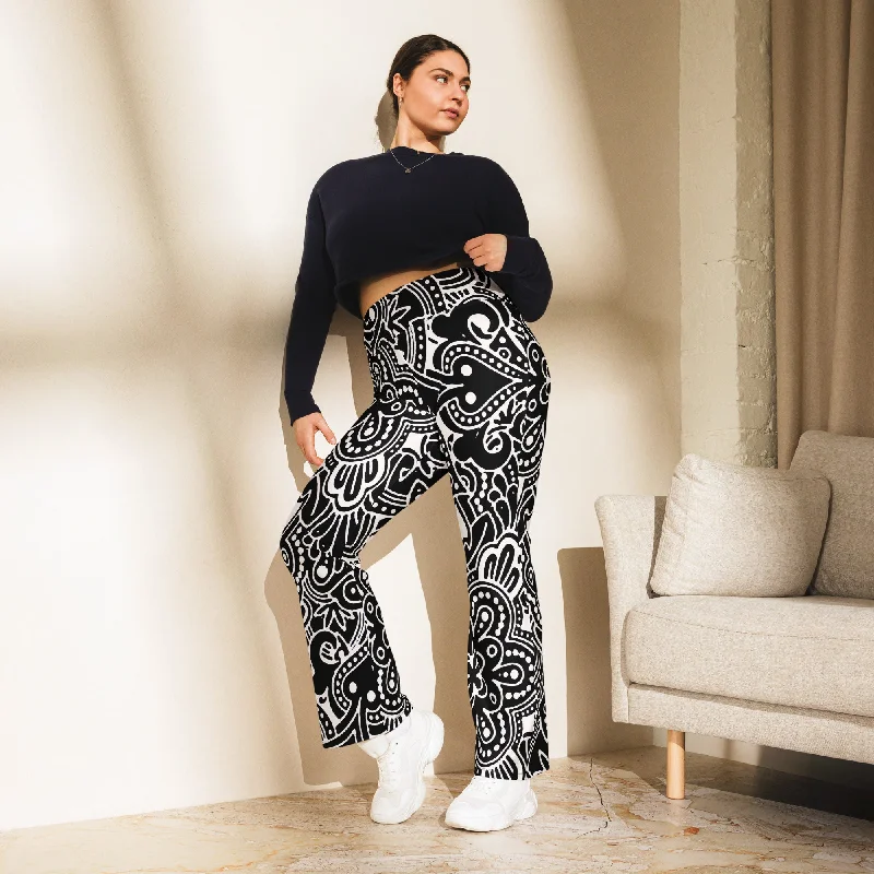 Mod Geo Style Flare leggings Fashionable Floral Active Leggings